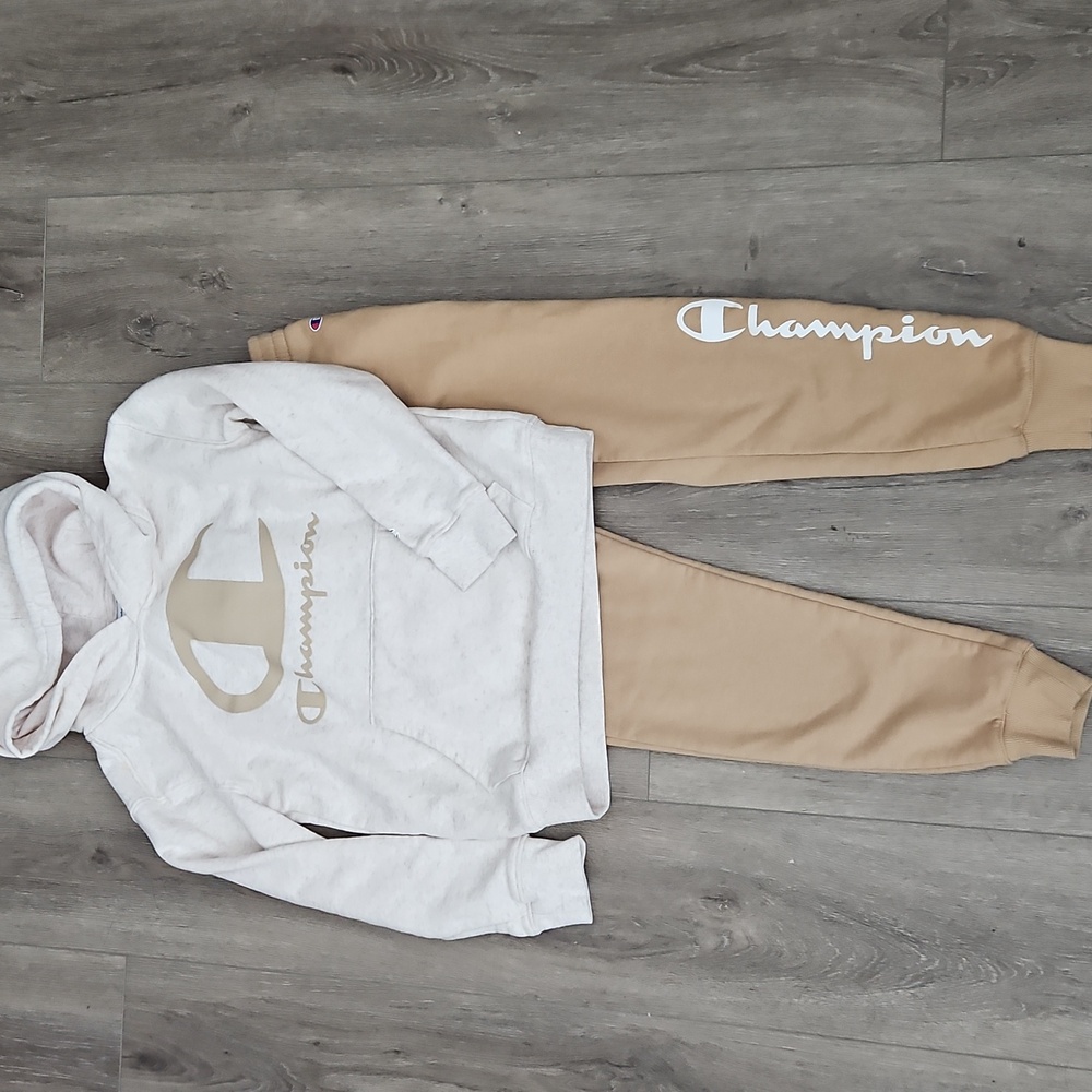 Champion Kids Oatmeal Heather Top And Solid Khaki Bottom Jogger Set Size S
